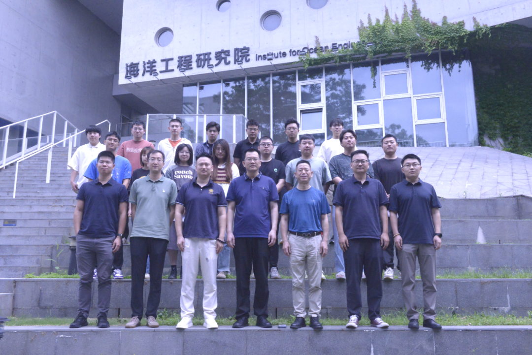 中国海洋大学王栋教授应邀到我院进行学术交流